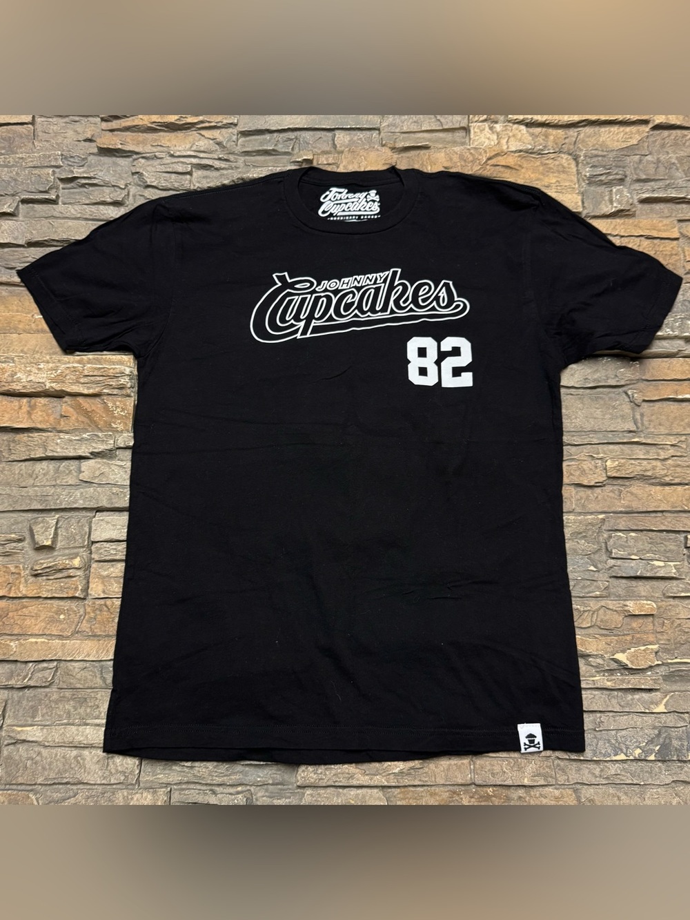 Johnny Cupcakes 82 Jersey T Shirt Men’s Large Exclusive Black Premium Tee Cotton